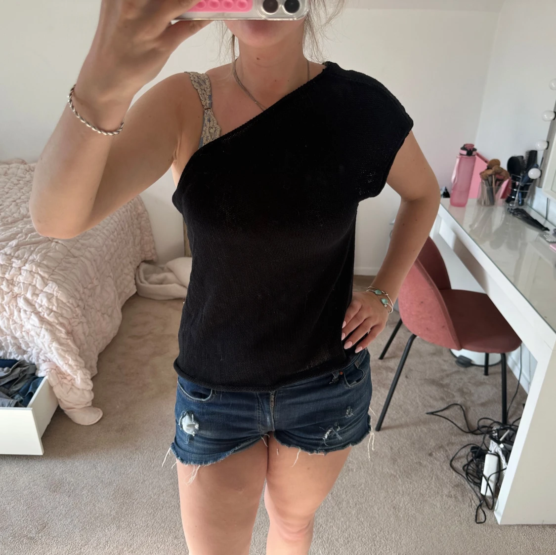 Svart oneshoulder topp - 1