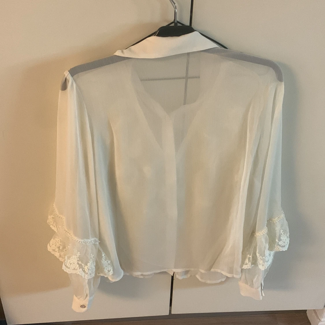 Beige ljus blus genomskinlig - 1