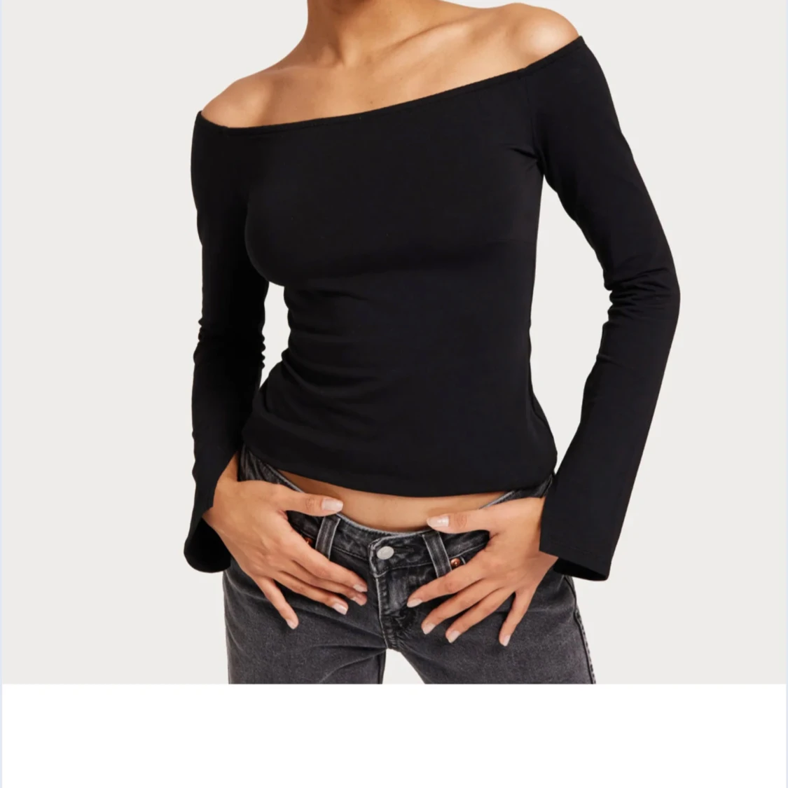 Svart offshoulder topp