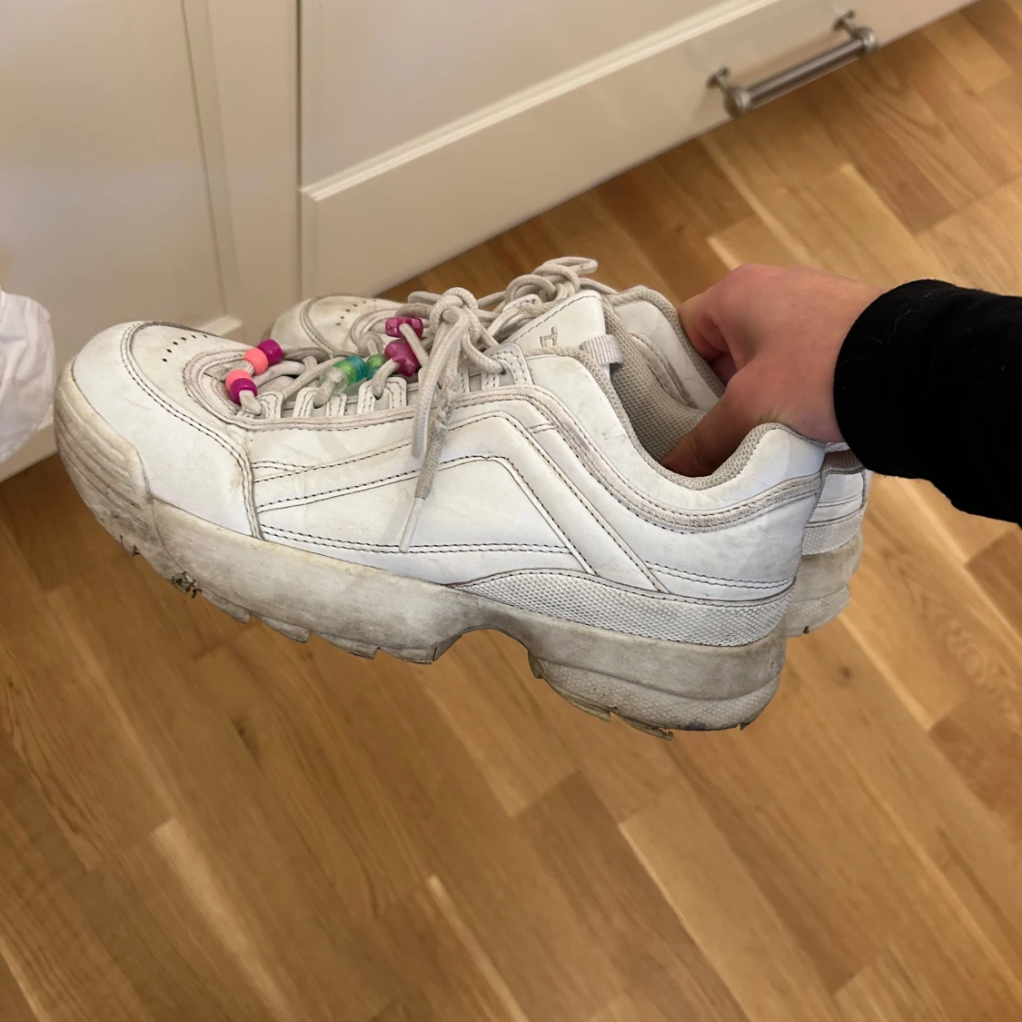 Vita chunky sneakers från Duffy  - 1