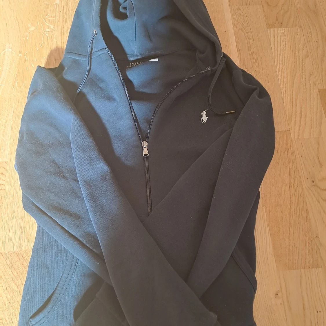 Svart hoodie med dragkedja från Ralph Lauren