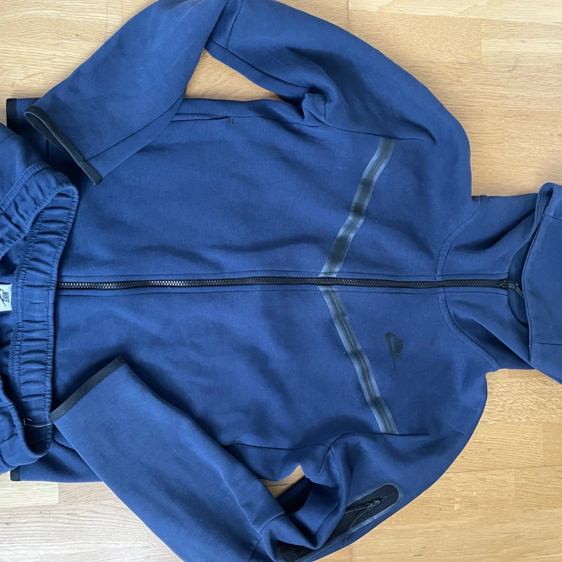 Mörkblå mjukisbyxor från Nike - 2