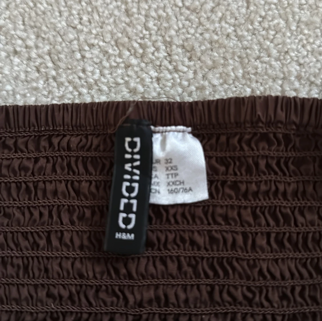 Brun croppad linnetopp från H&M Divided - 2