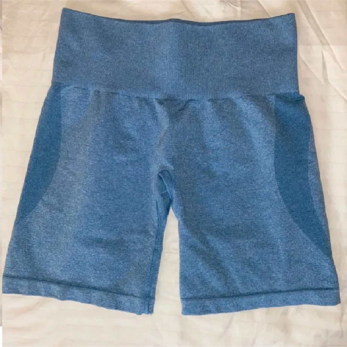 Blå shorts från NVGTN - 2