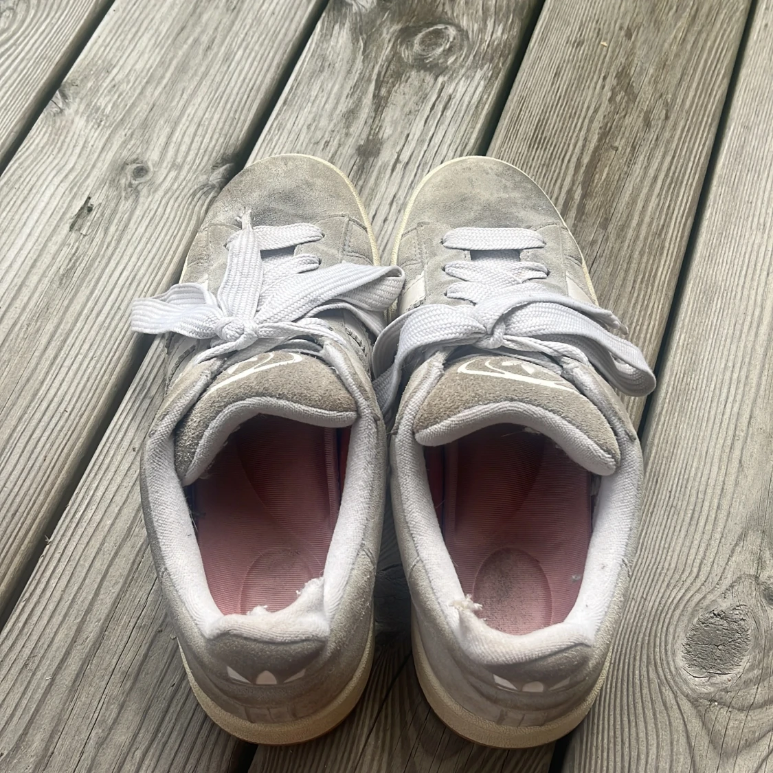 Grå Adidas Campus sneakers i mocka - 2