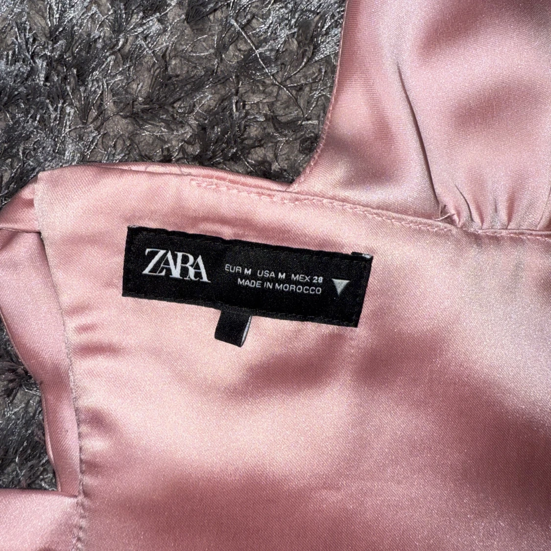 Rosa halterneck topp i satin - 4