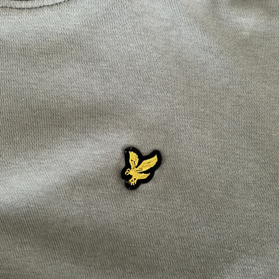 Grå hoodie från Lyle & Scott - 3
