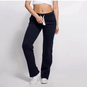 Mjukisbyxor-Russemertch💙 - INTRESSEKOLL på mina mjukisbyxor från Russemertch. 💙