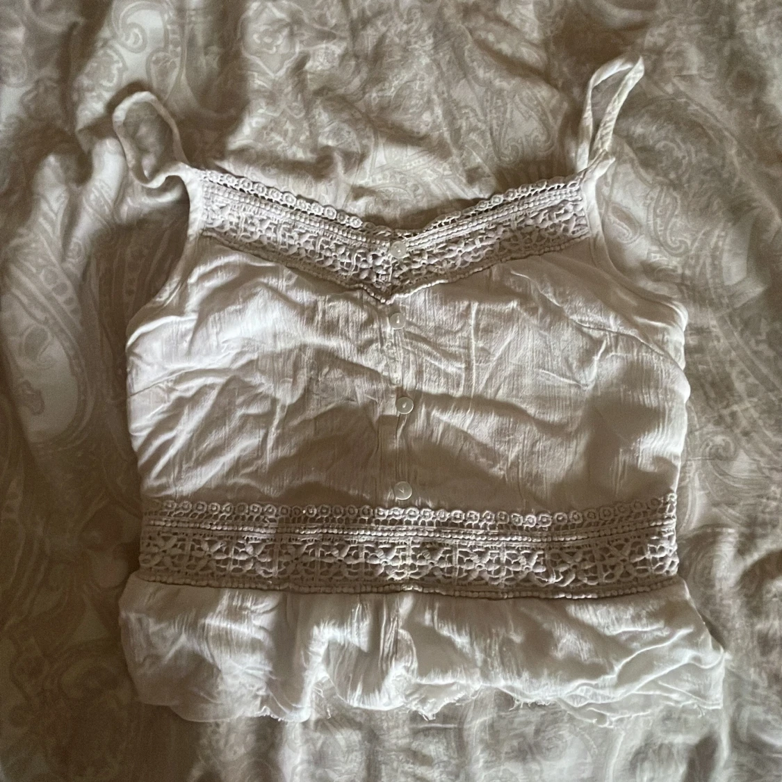 Vit spetsdetaljerad linnetopp Lindex