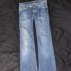 Lågmidjade jeans  - Lågmidjade jeans från Paul & Joe. 
