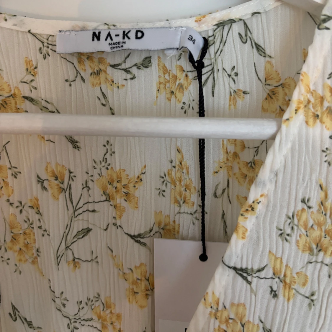 Blommig långklänning från NA-KD - 2