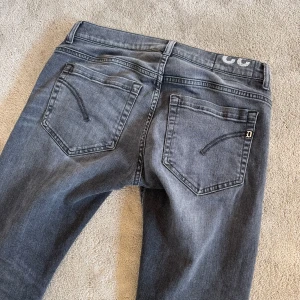 Dondup jeans - Dondup jeans i modellen George storlek 32