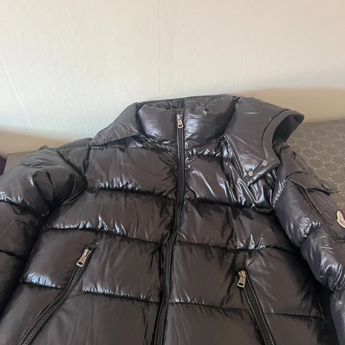 Svart pufferjacka från Moncler