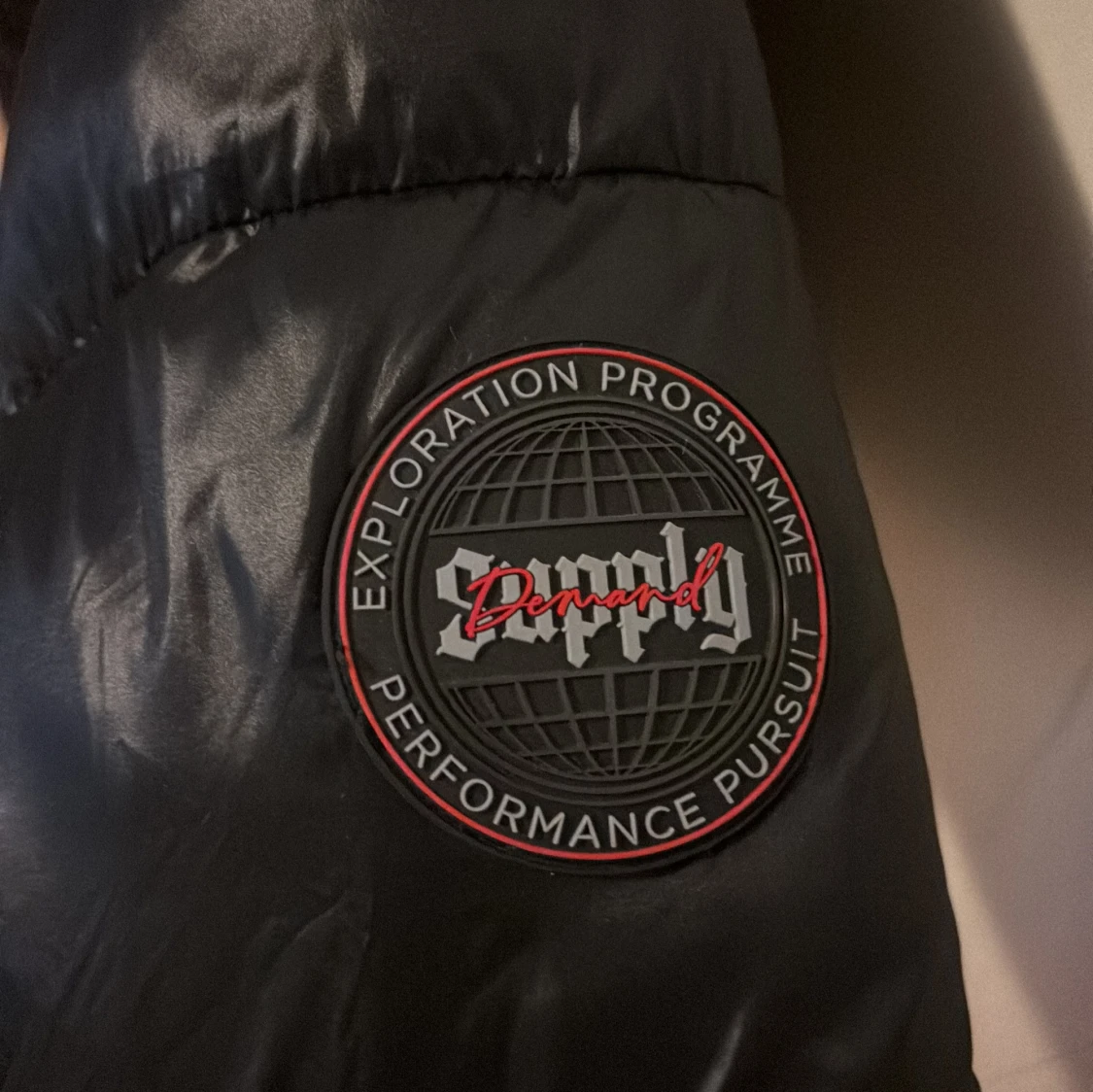 Svart pufferjacka från Demand - 1