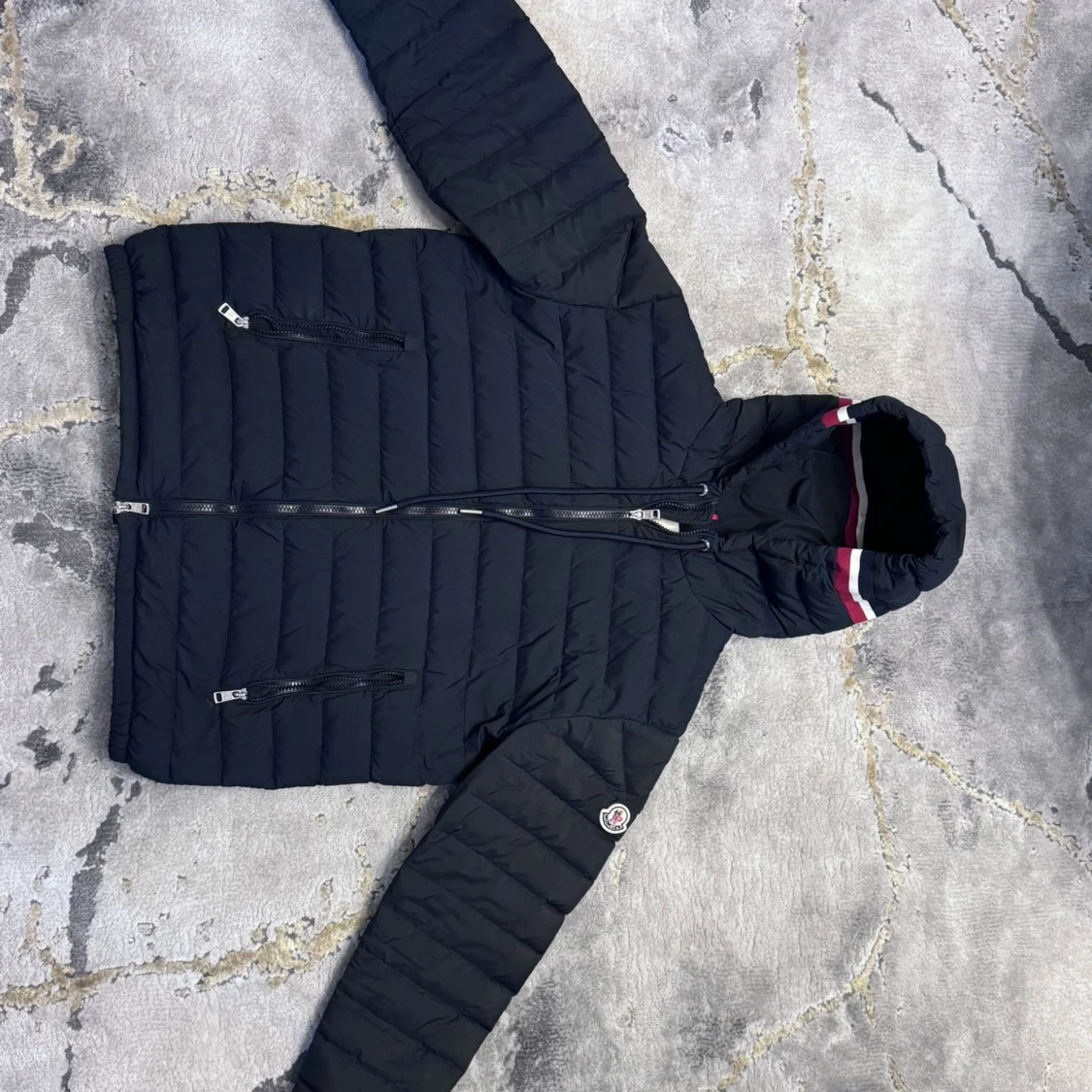 Mörk blå Moncler Jacka