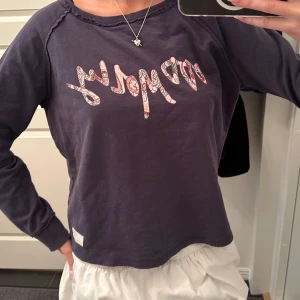 Marinblå & rosa Odd Molly tröja - Superfin & skön tröja från Odd Molly!