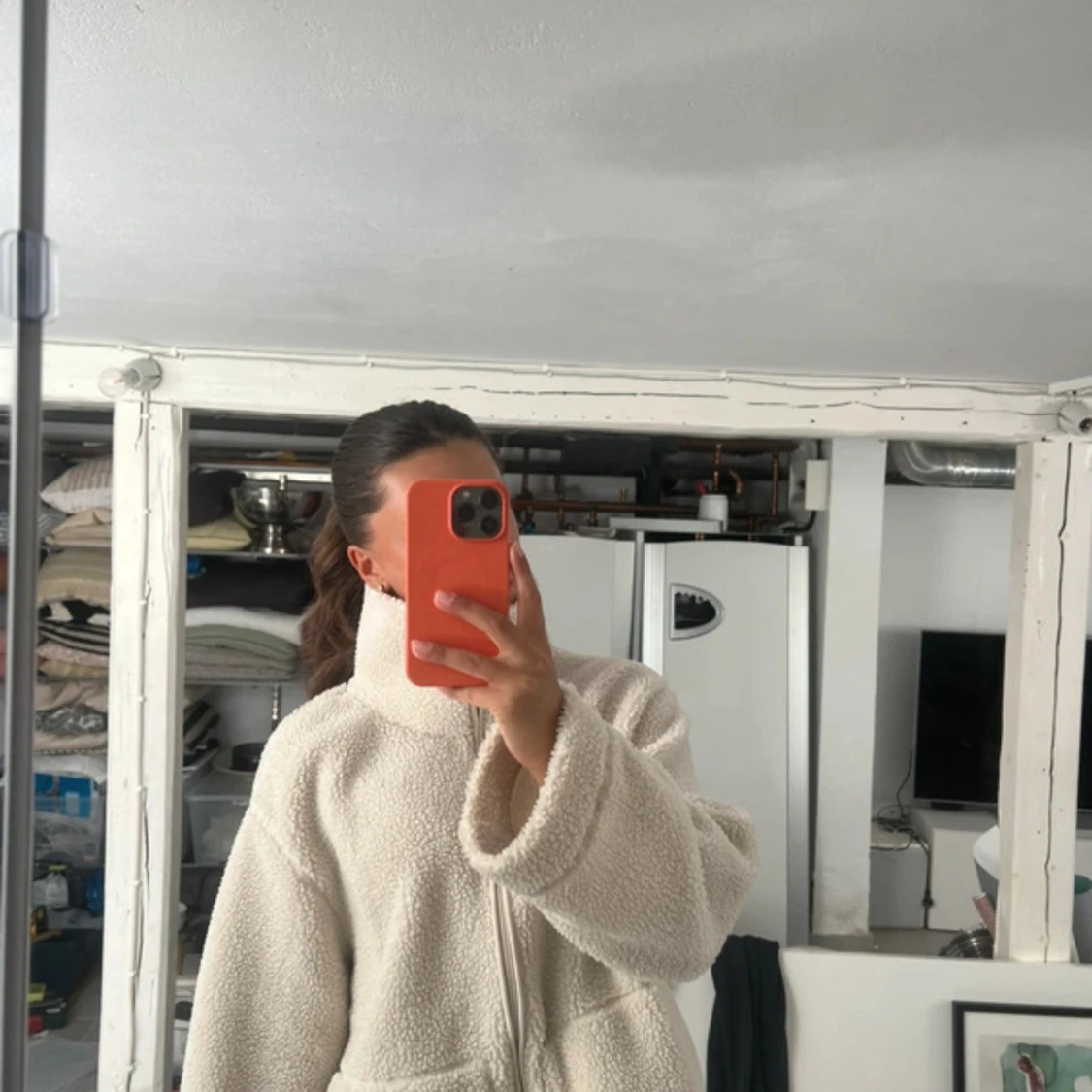 Beige teddyjacka med dragkedja - 1