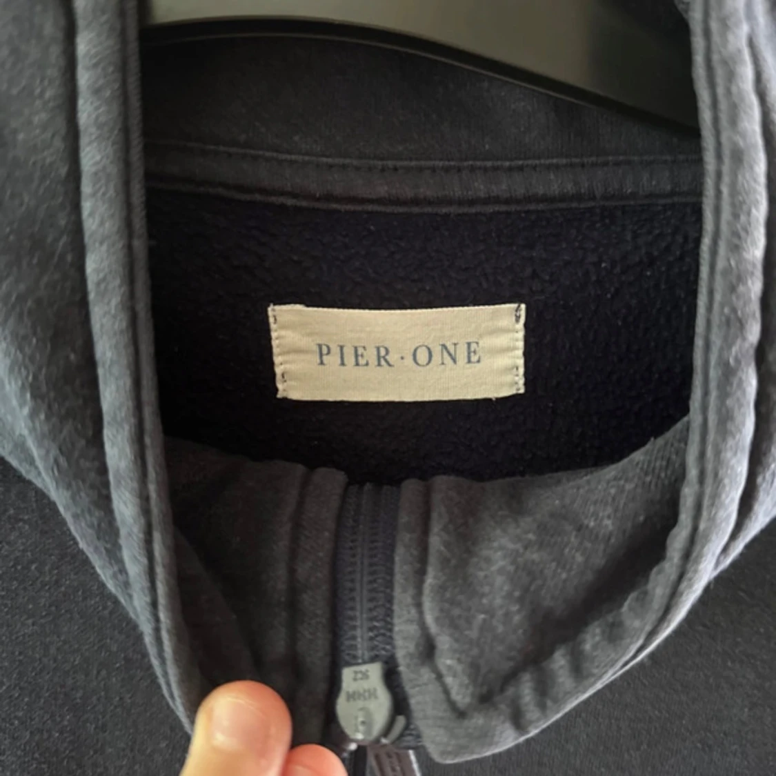 Mörkgrå fleece-tröja från Pier One - 2