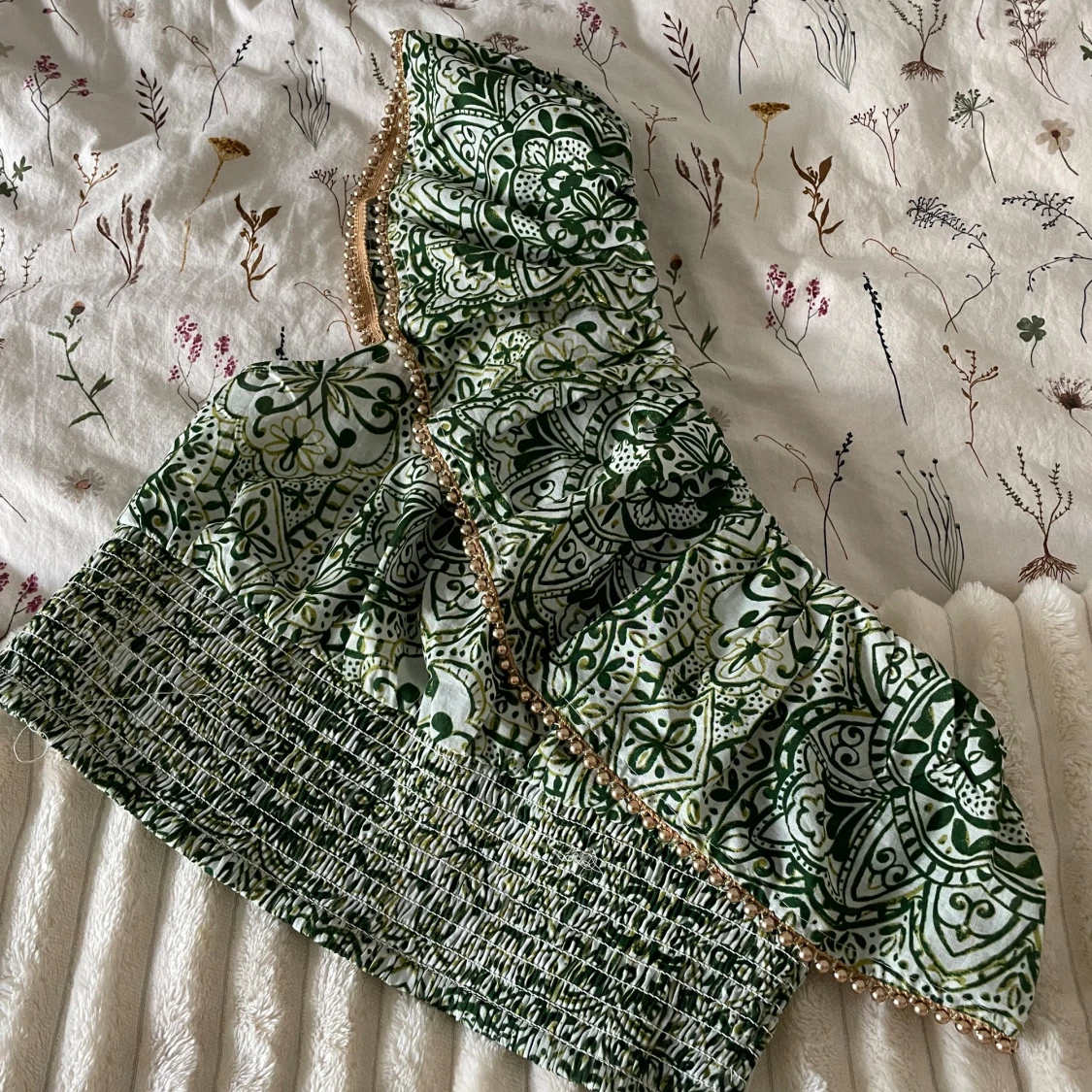 Grön mönstrad oneshoulder topp Primark - 1