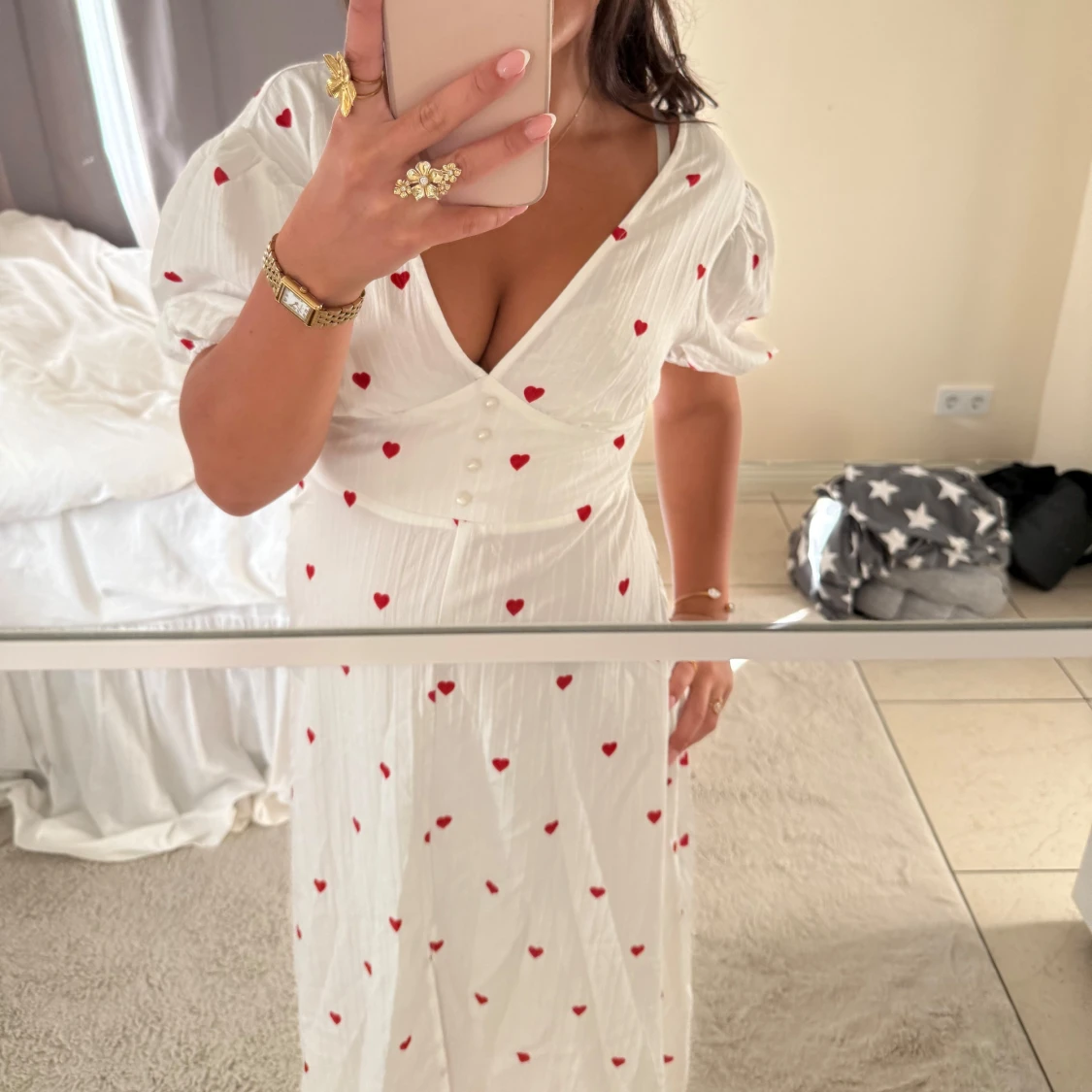 Vit långklänning med röda hjärtan - 3
