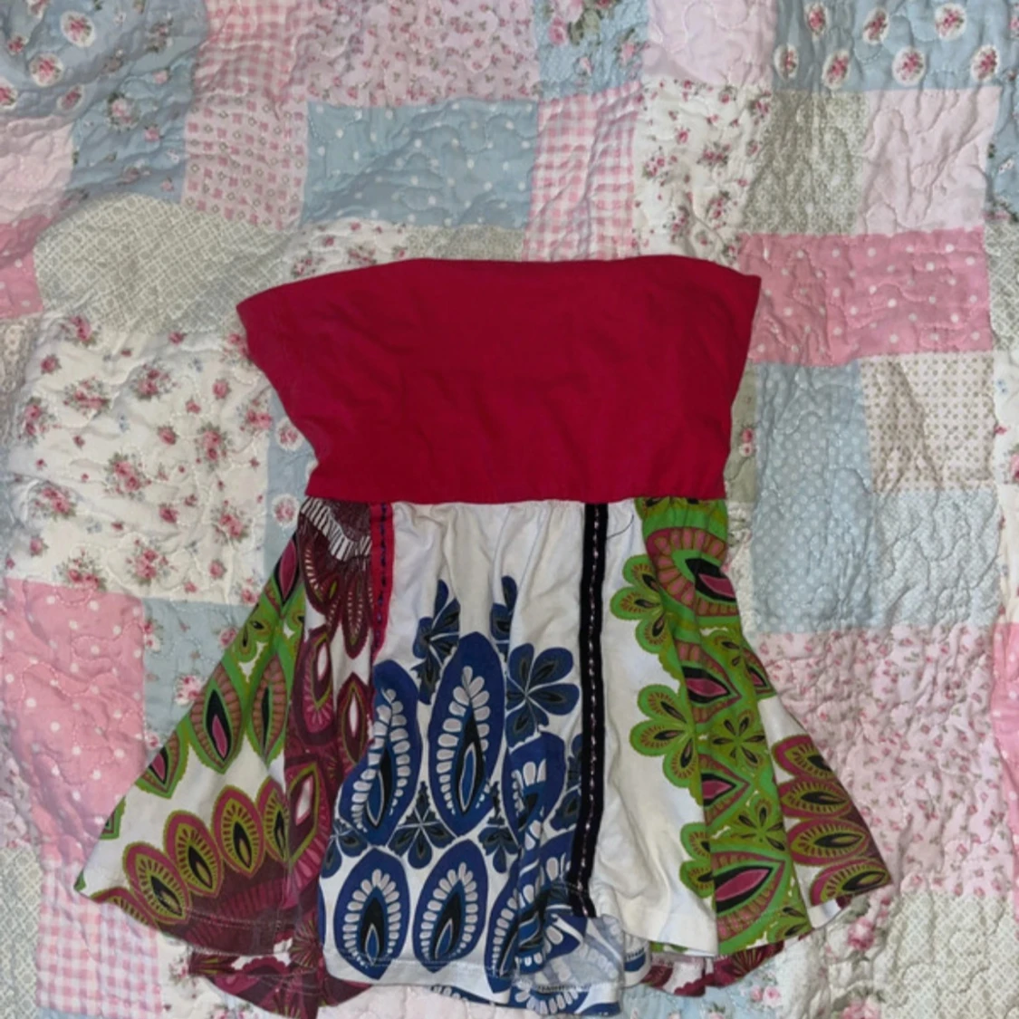 Desigual tubtop med färgglatt mönster