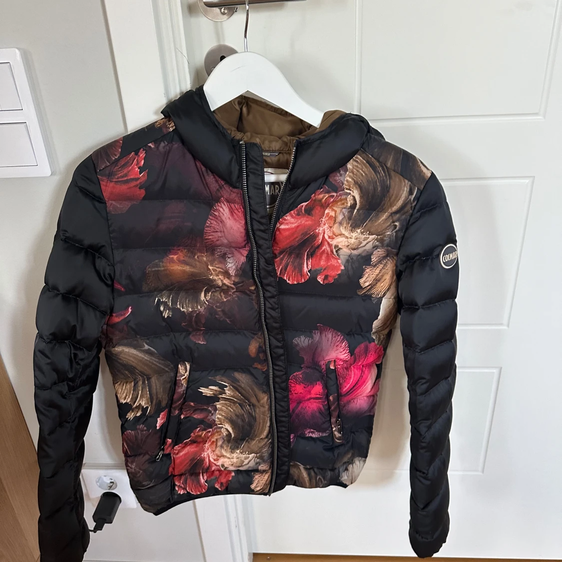 Blommig svart vinterjacka Colmar - 1