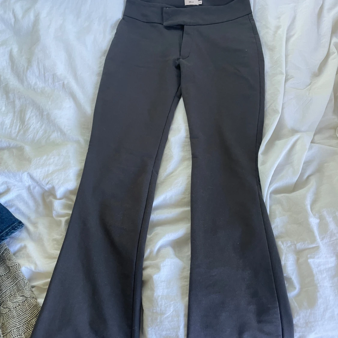 bootcut byxor från Nelly XS