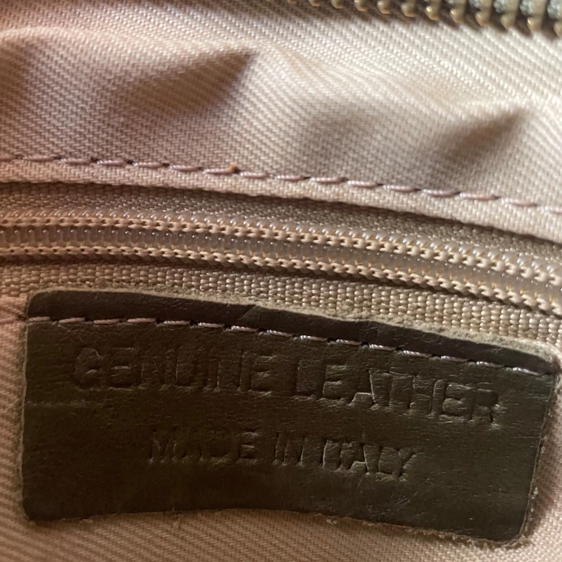 Olivgrön handväska  - 1