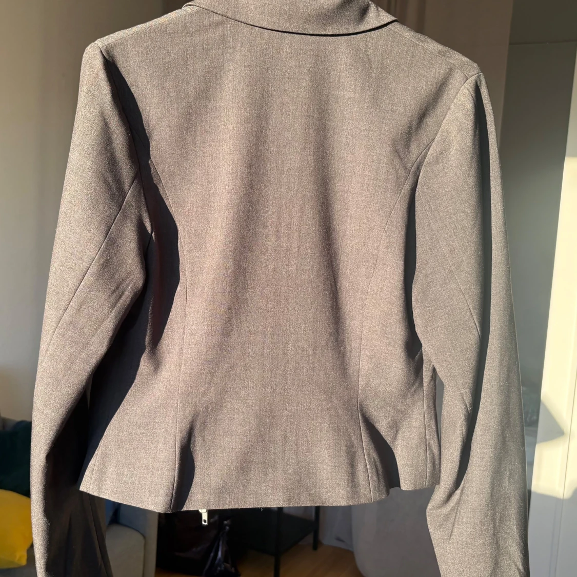 Grå kavajjacka från Weekday - 1