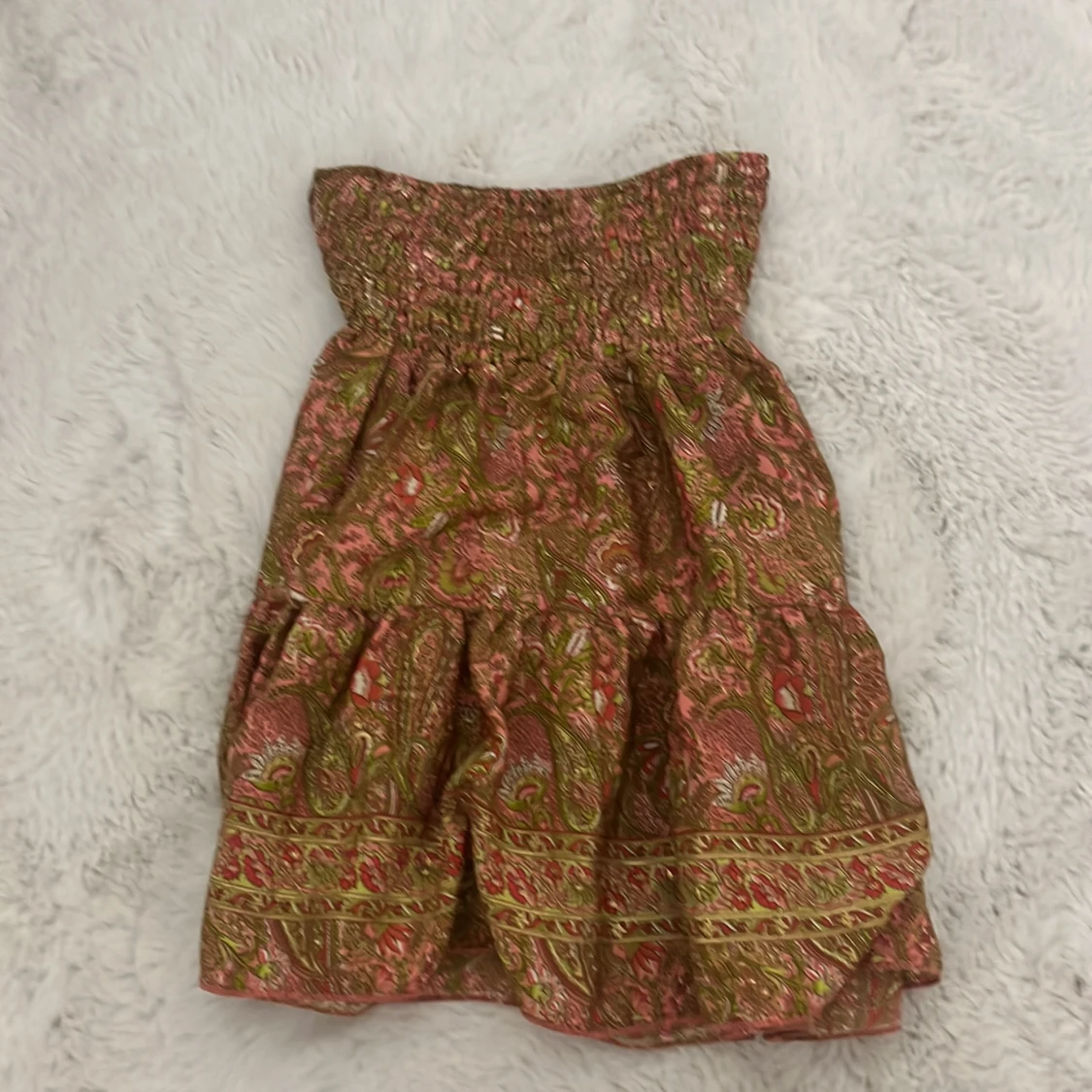 Mönstrad volangkjol i rosa och grönt - 2