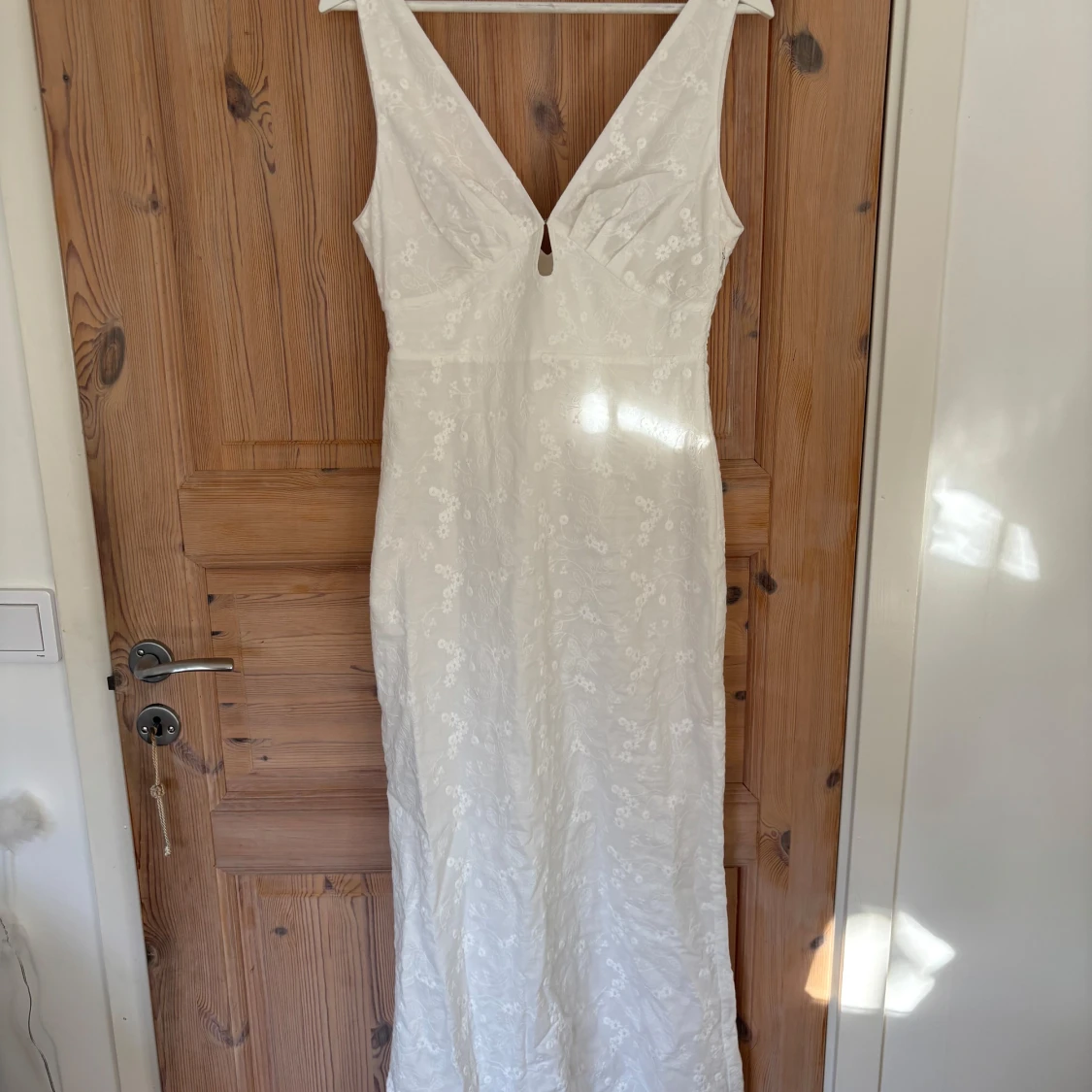 Vit adoore långklänning  - 1