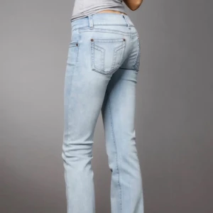 Lågmidjade g Rise jeans - Lågmidjade G Rise jeans som jag precis fick hem. För små för mig. Storlek S/Long  Helt nya aldrig använda. Lappen drog jag av när jag testade de men har kvar den. Lång leveranstid så enklare att köpa av mig för att slippa 1 månad liksom❤️ Skriv gärna!