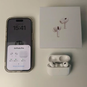 AirPods Pro 2 - -Apple AirPods Pro 2nd Edition🍎 -Excellent condition💯 -ANC (Adaptive-Noise-Cancelling)🎧 -USB-C (Charger included)🔌 -24H battery life🔋 -Shipping fast!✈️  ‼️ASK IF YOU HAVE SNY QUESTIONS/NEGOTIABLE PRICE‼️