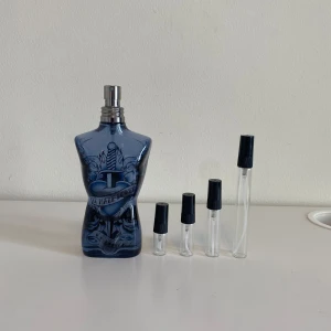 Le male Lover Le parfum 🍦  - En jätte elegant parfym till alla årstider med noter av vanilj och amber en grym kombination! 😁1ml: 25kr 2ml: 45kr 3ml: 59kr 5ml: 99kr 10ml: 159kr