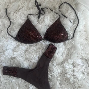 Bikini  - Jätte fin bikini som inte säljs längre, från Calzedonia 🏝️🙌🏻😍 överdel : M underdel : s/m  Skriv för att köpa separat 