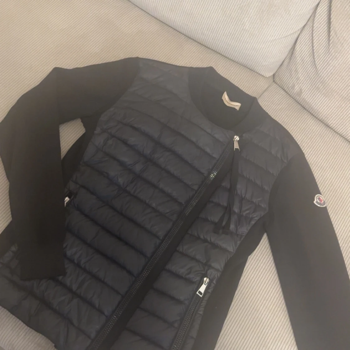 Svart cardigan från Moncler