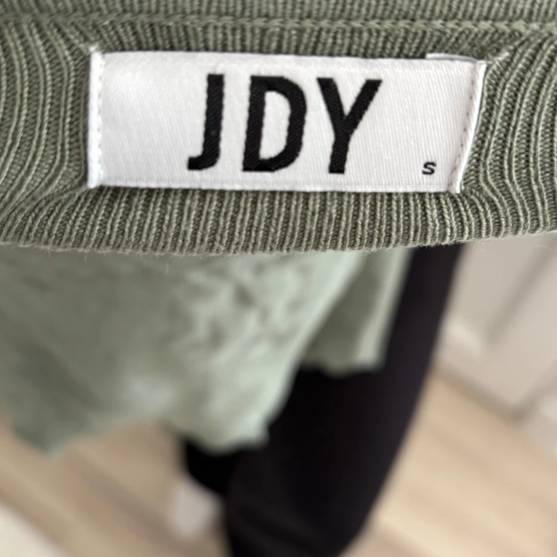 Grön ribbad topp från JDY - 1