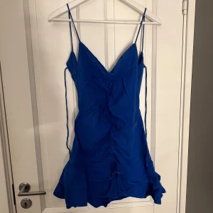 Klänning - Använd 1 gång