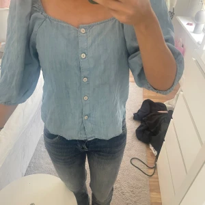 Blå blus - Supersöt blus från Lindex😊