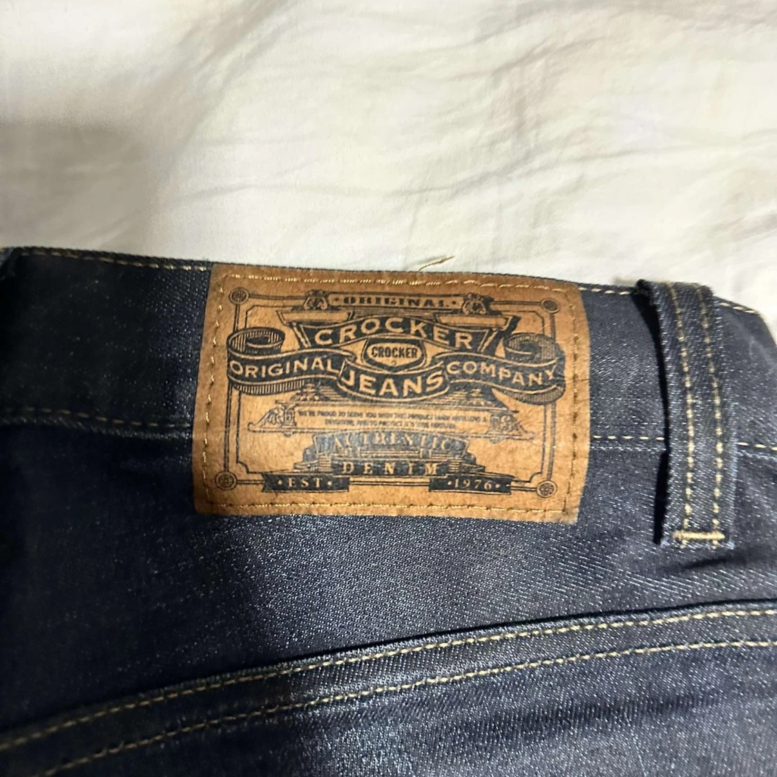 Mörkblå jeans från Crocker - 3