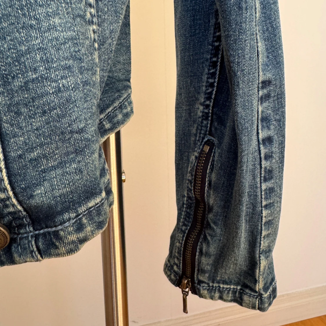 Ny, oanvänd, jeansjacka från Only! - 2