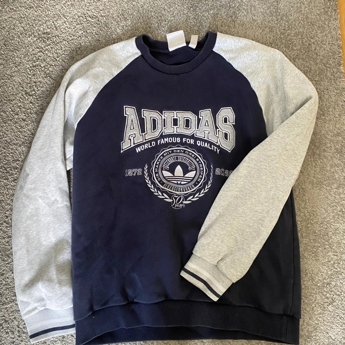 Vintage sweatshirt från Adidas