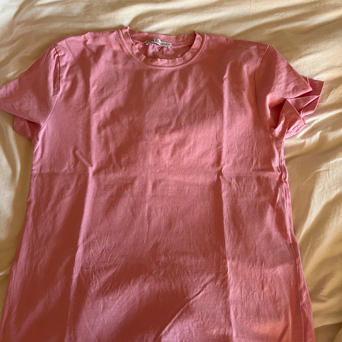 Rosa t-shirt från Zara