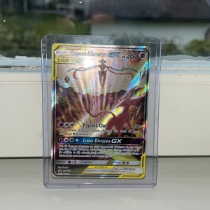 Espeon & Deoxys GX TAG TEAM - Jag säljer min Espeon & deoxys GX SM240 som är värd 800 ny och säljer för 650