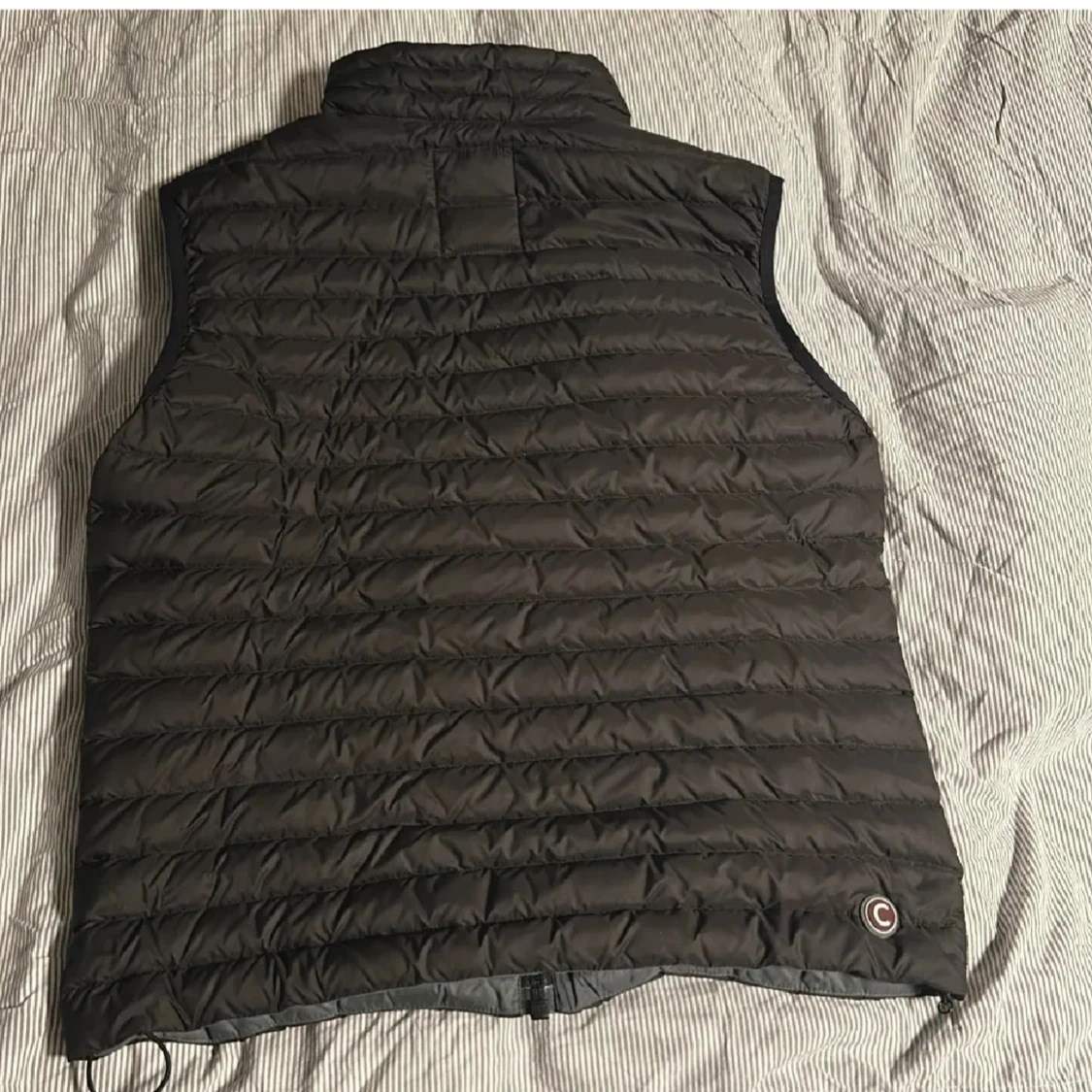 Svart dunväst från Colmar - 1