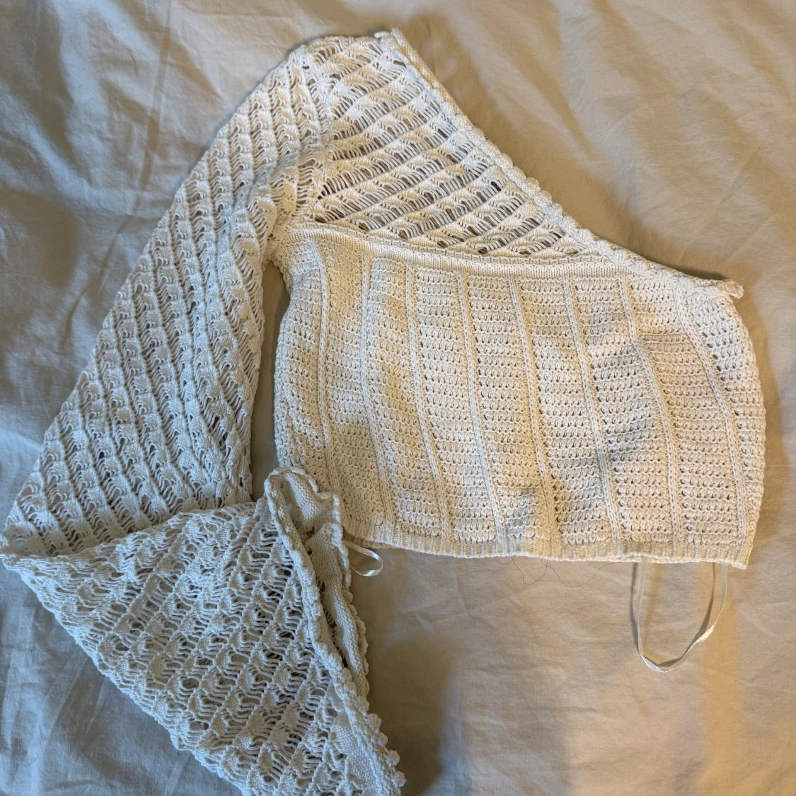 Vit stickad oneshoulder topp - 1