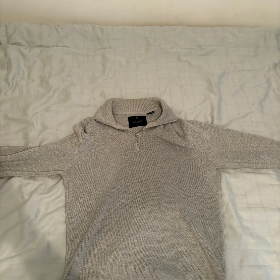 Grå stickad half zip-tröja från Jack & Jones