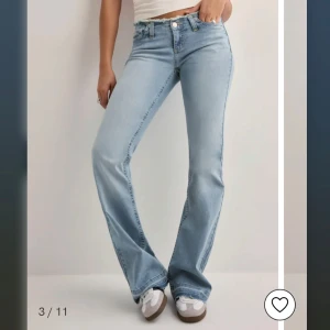 Nelly jeans  - Säljer demhär helt nya Nelly jeansen som var för långa på mig😔nypris 699 