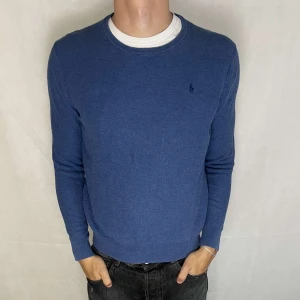 Ralph Lauren tröja  - Fint skick! Modellen är 185