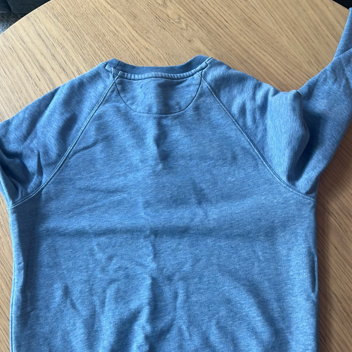 Blå sweatshirt från GANT med emblem - 3